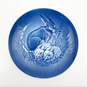 BING AND GRONDAHL Mother's Day Plate 1981 Vintage Copenhagen, Denmark B&G Bunny